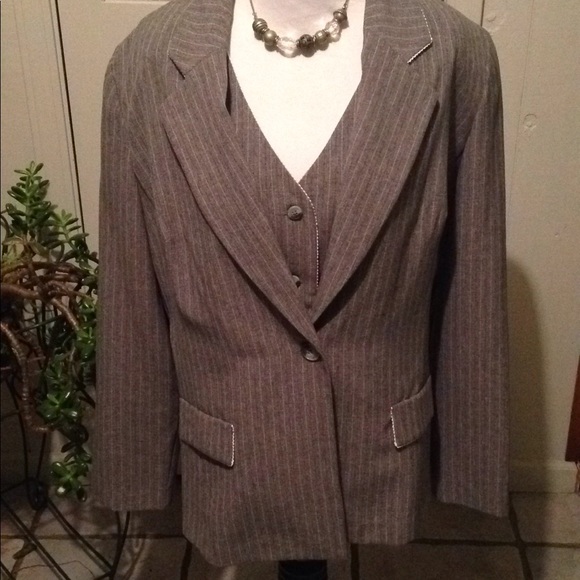Perceptions Jackets & Blazers - Perceptions pin stripe blazer & vest 18